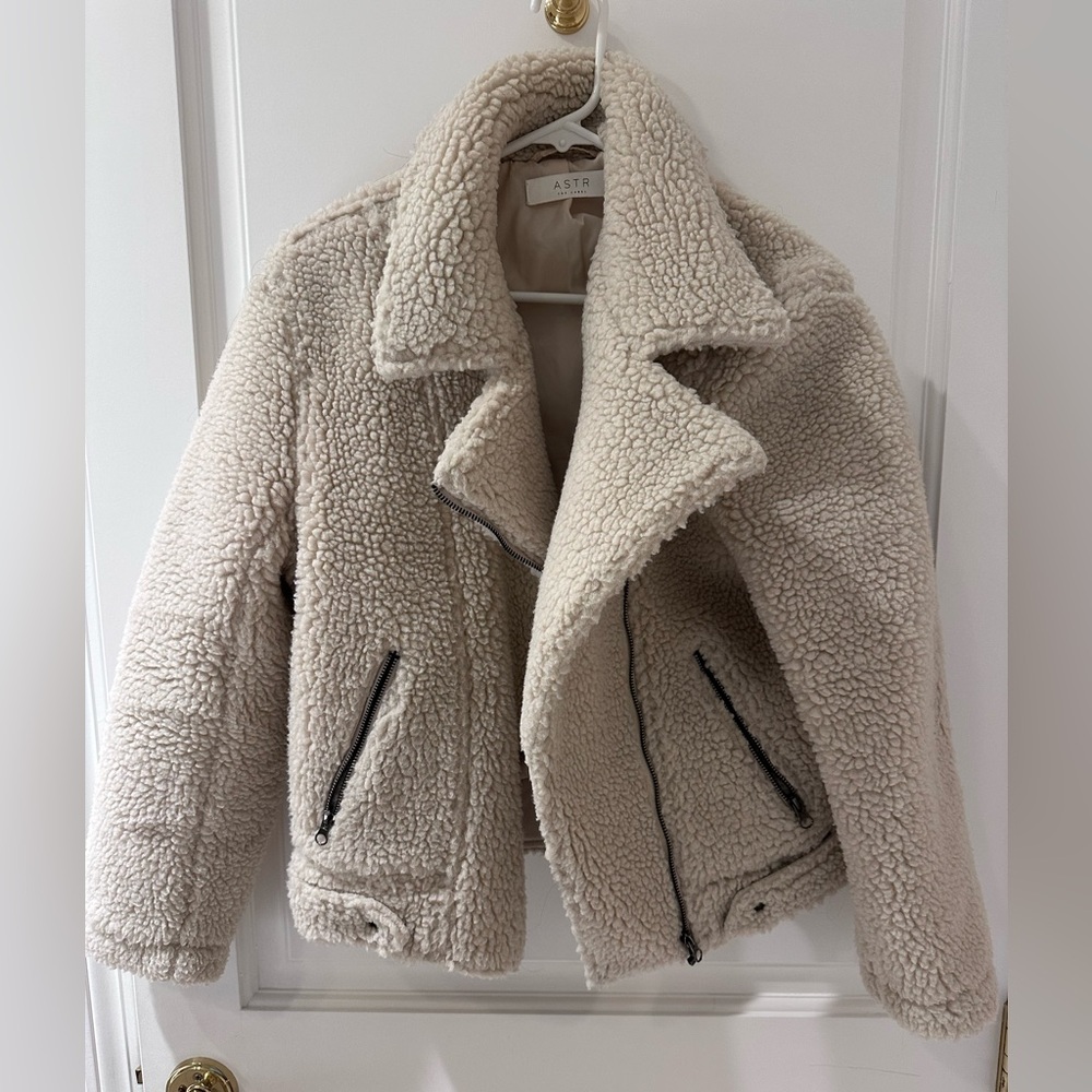 ASTR Women's Cream Teddy Moto Jacket